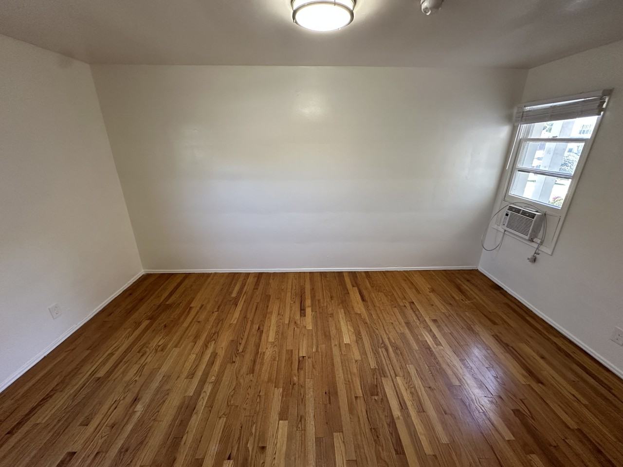 2471 Silver Lake Blvd #2471B - Photo 7 of 48