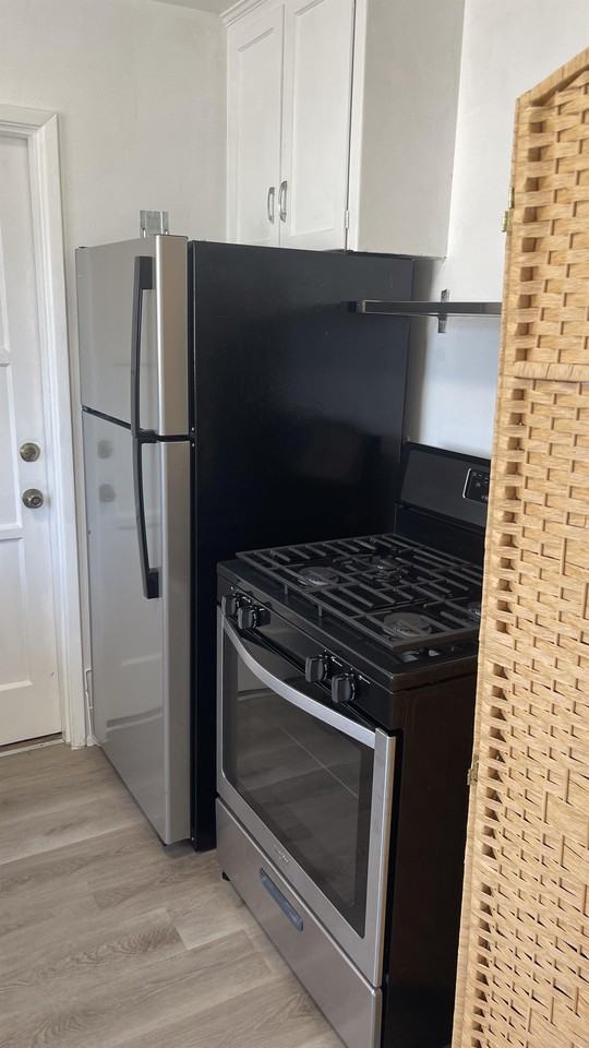 2475 Silver Lake Blvd #2475C - Photo 4 of 42