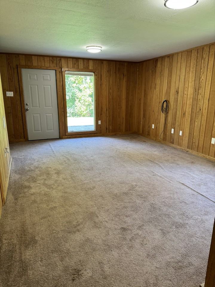 203 Natchez St N, Unit B - Photo 7 of 33