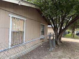 featured image of 601 Cantrell Dr #B