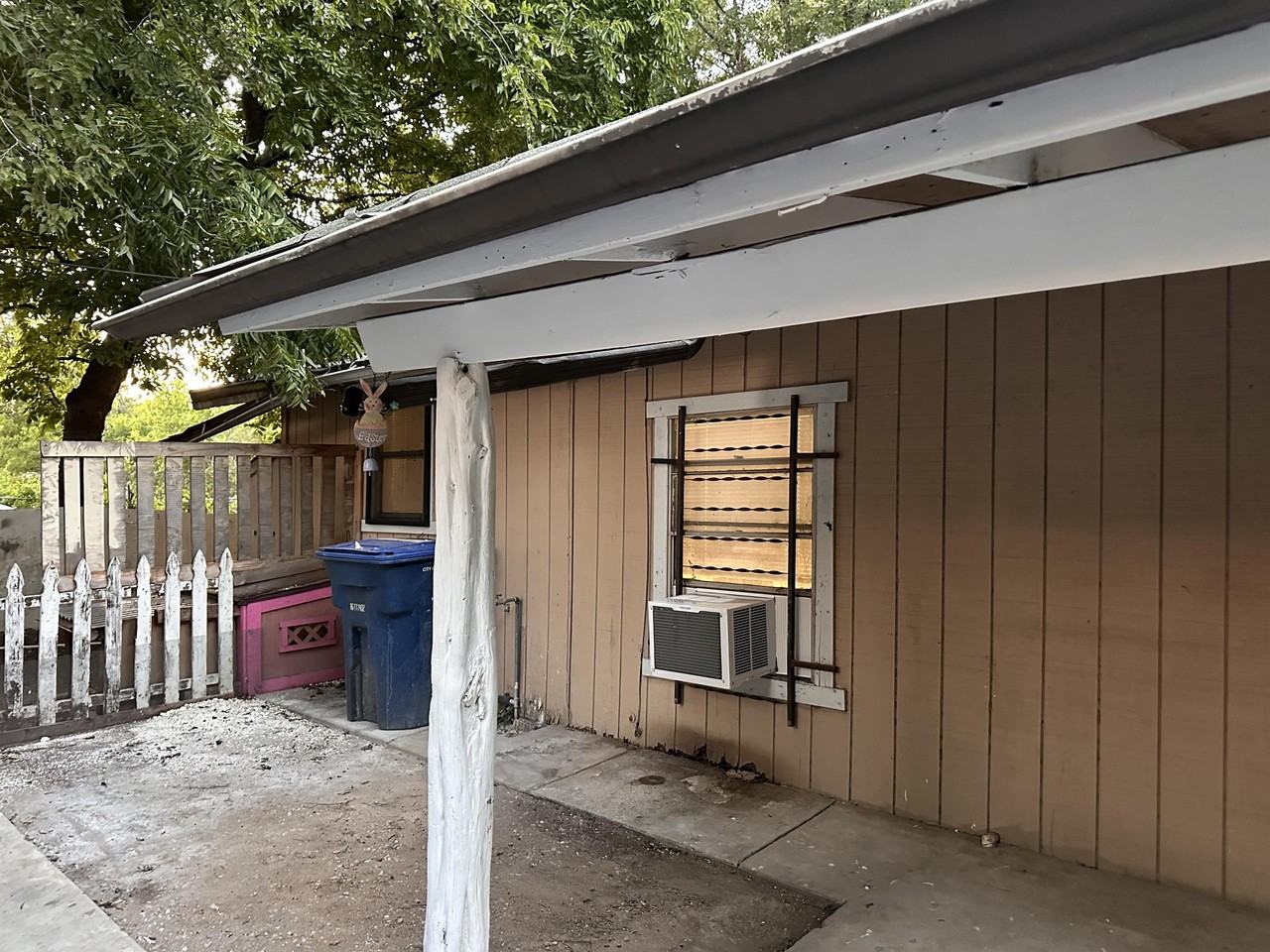 601 Cantrell Dr #B - Photo 4 of 13