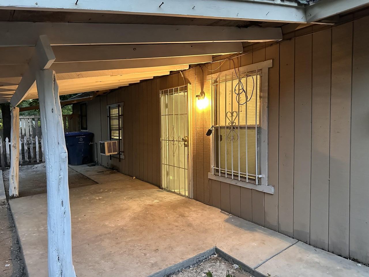 601 Cantrell Dr #B - Photo 5 of 13