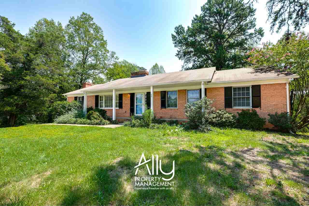 102 Lancaster Ct #1 - Photo 5 of 50