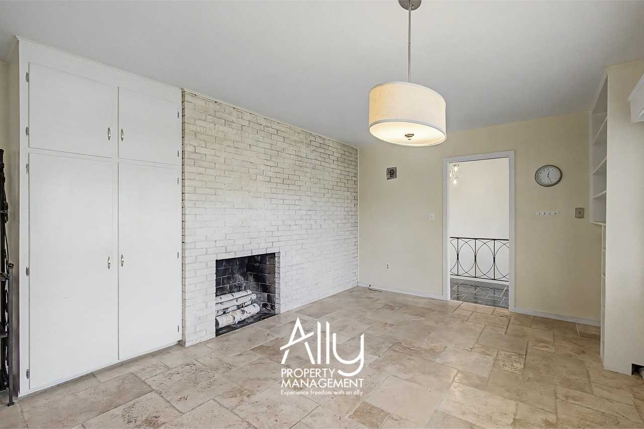 102 Lancaster Ct #1 - Photo 7 of 50