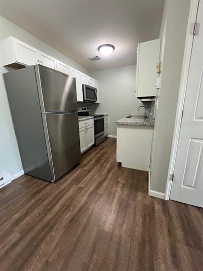 2810 Birch StreetApt 4 #04 - Photo 3 of 10