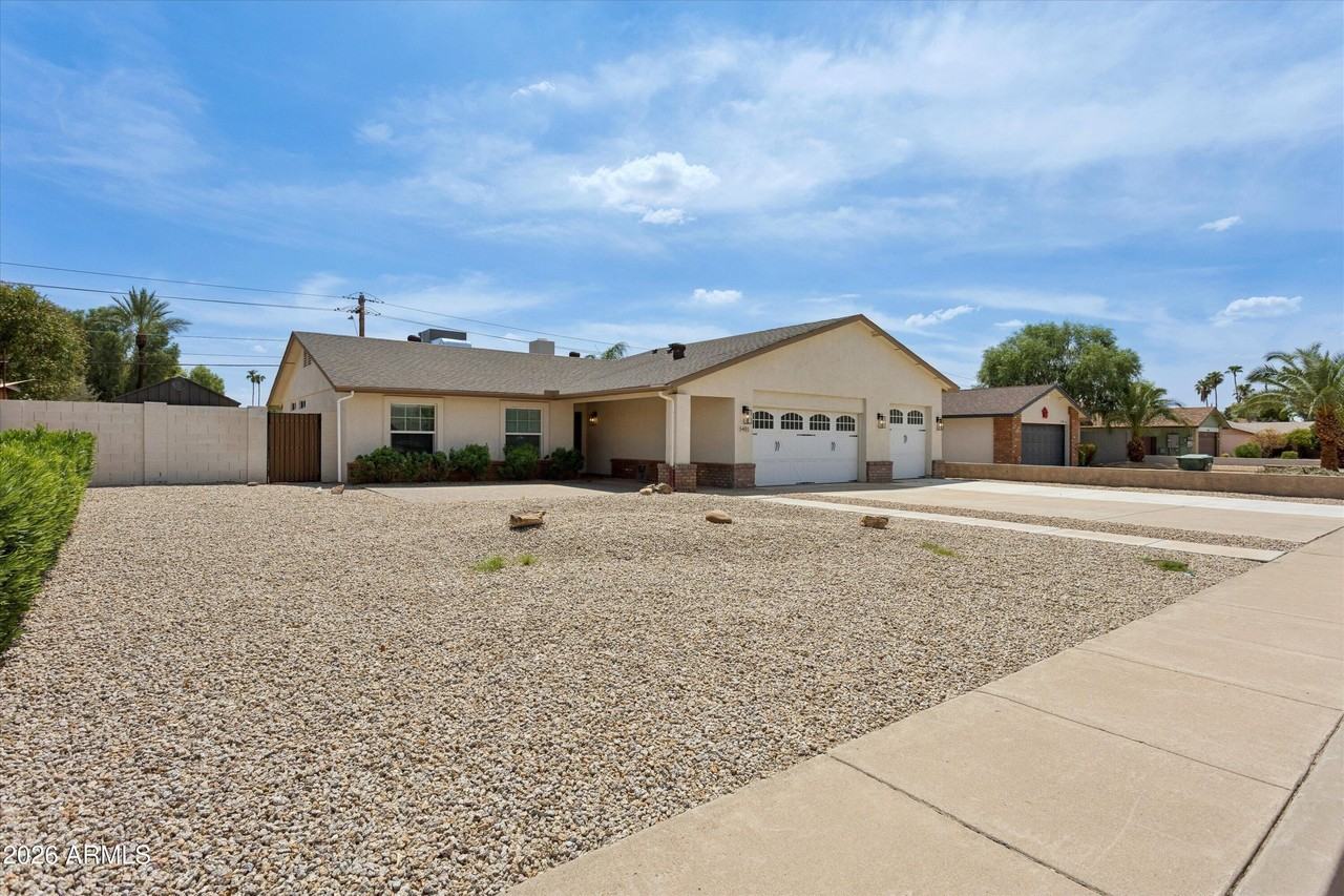 5401 E Beck Ln - Photo 5 of 44