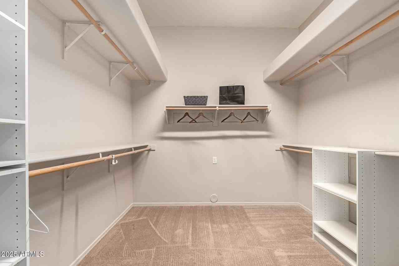 434 E Sheffield Ave - Photo 5 of 31