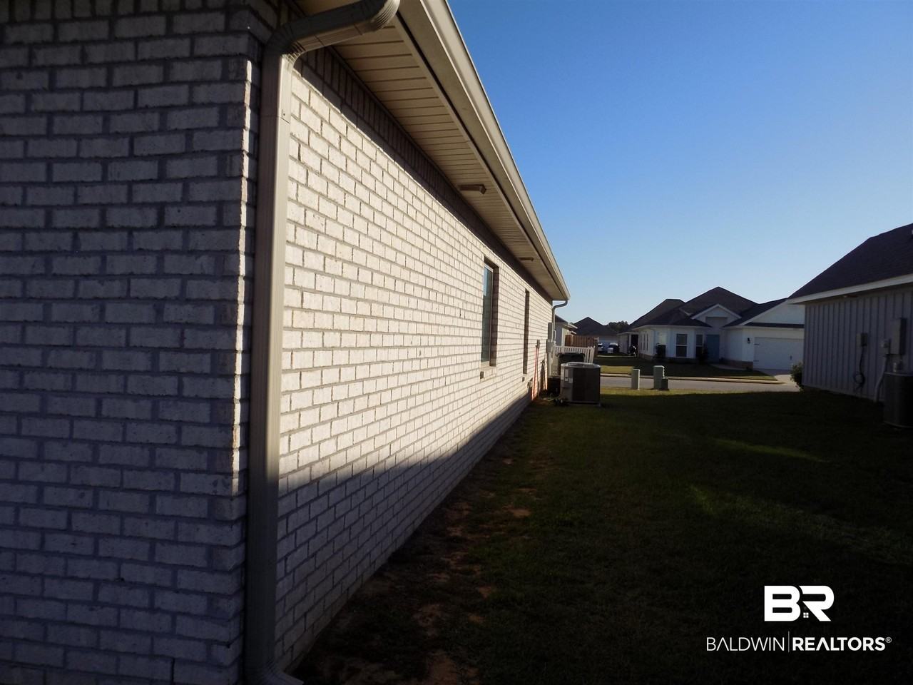 22928 Lieutenant Ave - Photo 2 of 22