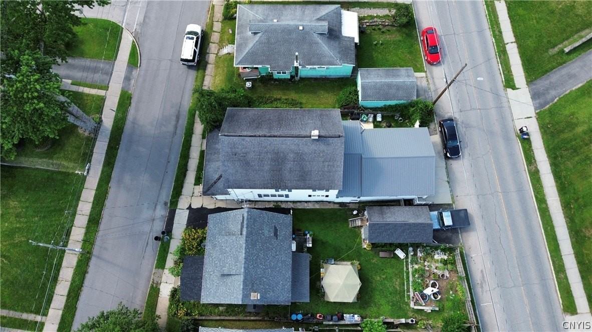 262 Church St - Photo 3 of 30