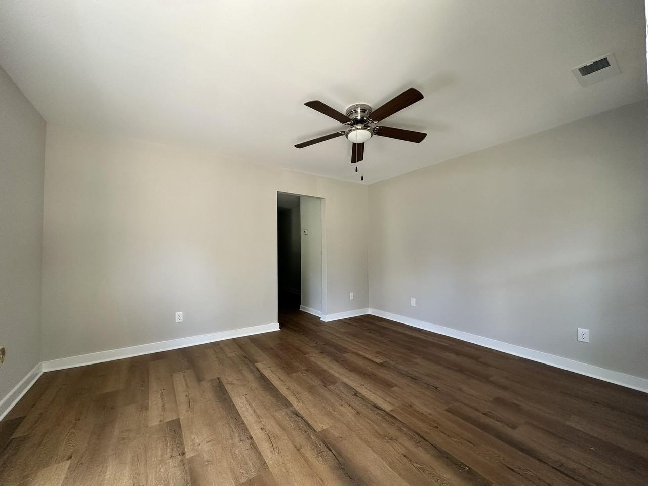 1924 Baxter St #B - Photo 2 of 16