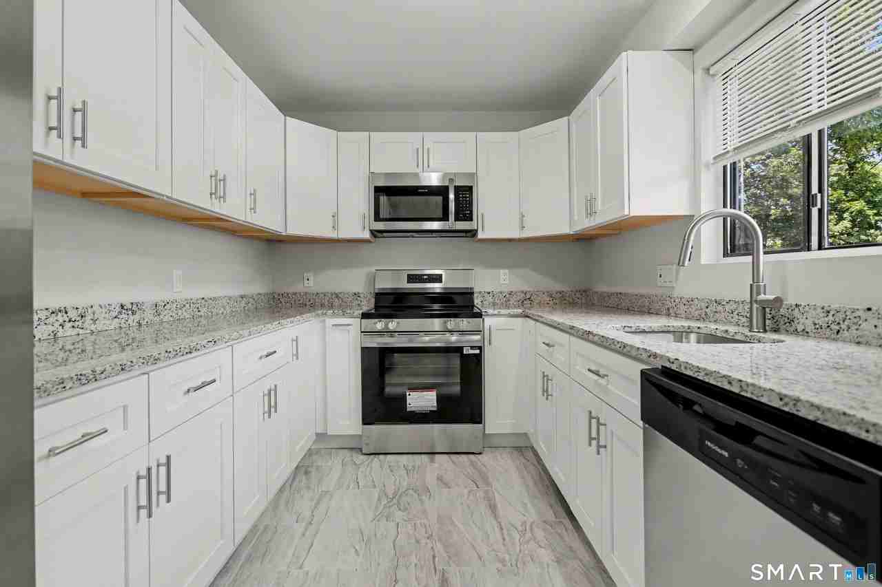 330 Savin Ave #55 - Photo 6 of 10