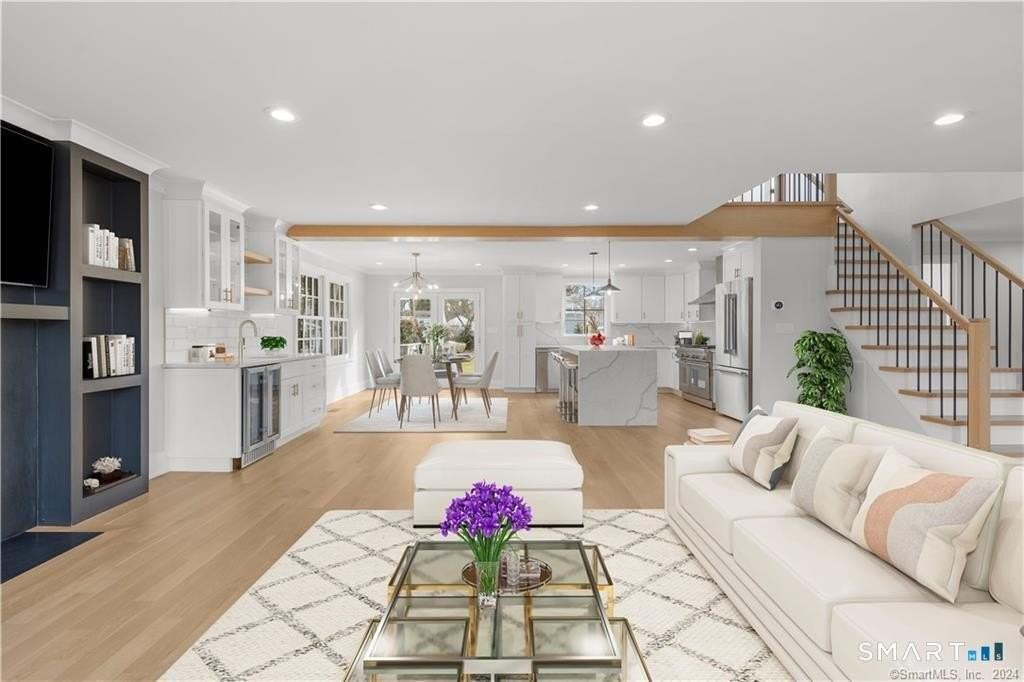 5 Shaw Ave - Photo 4 of 40