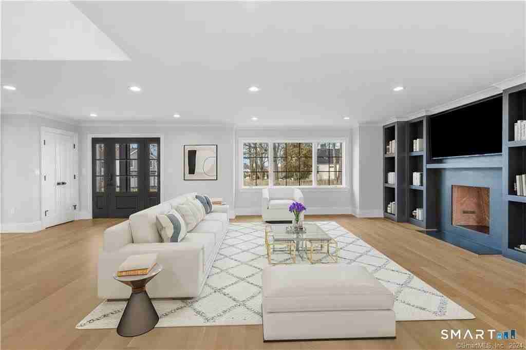 5 Shaw Ave - Photo 6 of 40