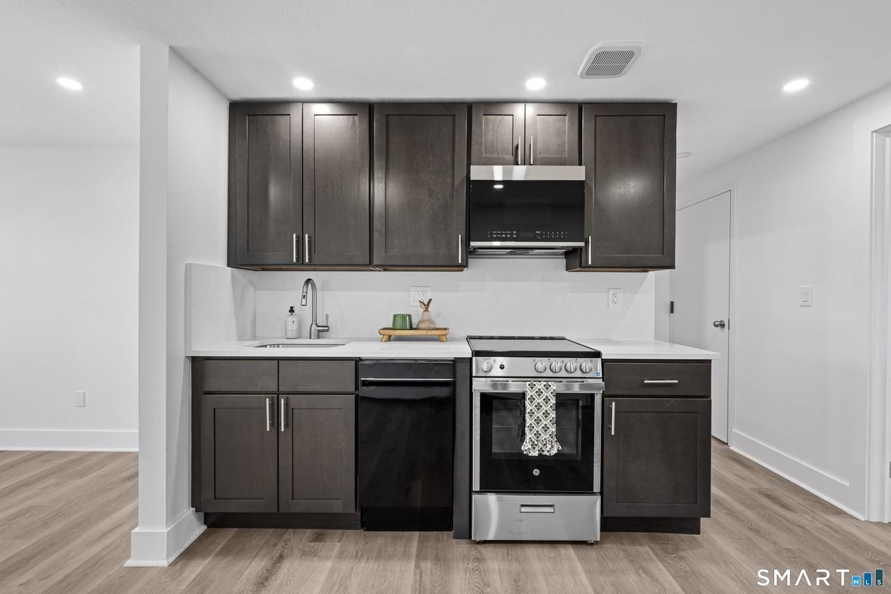 145 Garfield Ave - Photo 2 of 13