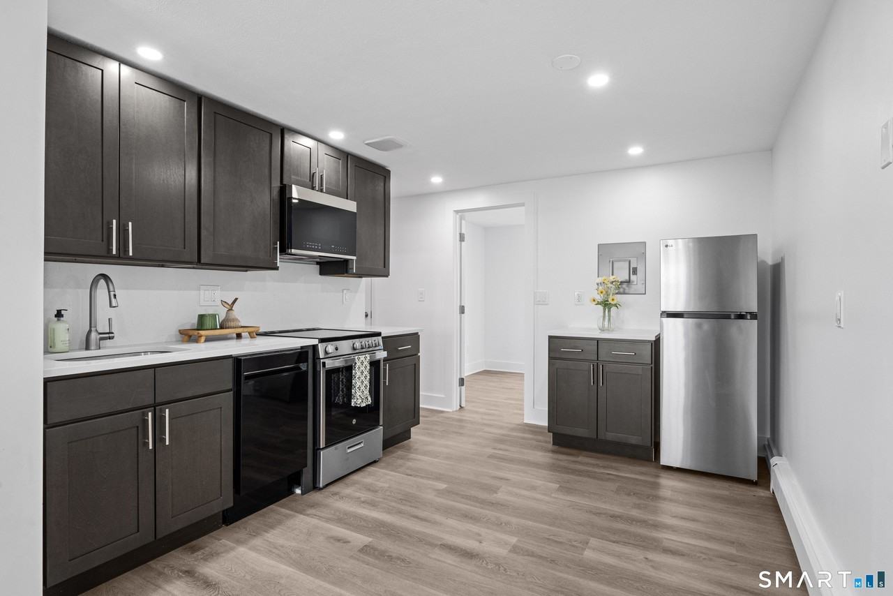 145 Garfield Ave - Photo 3 of 13