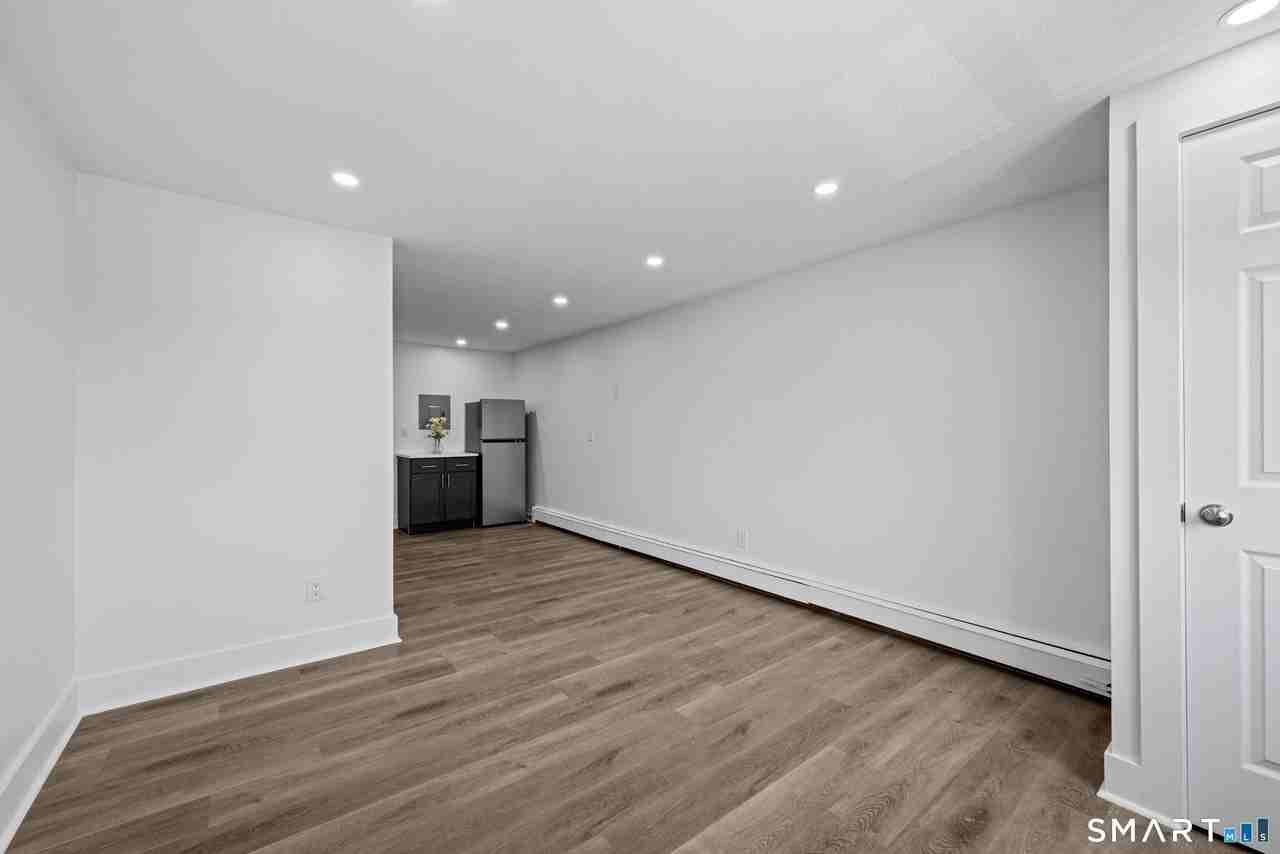 145 Garfield Ave - Photo 5 of 13