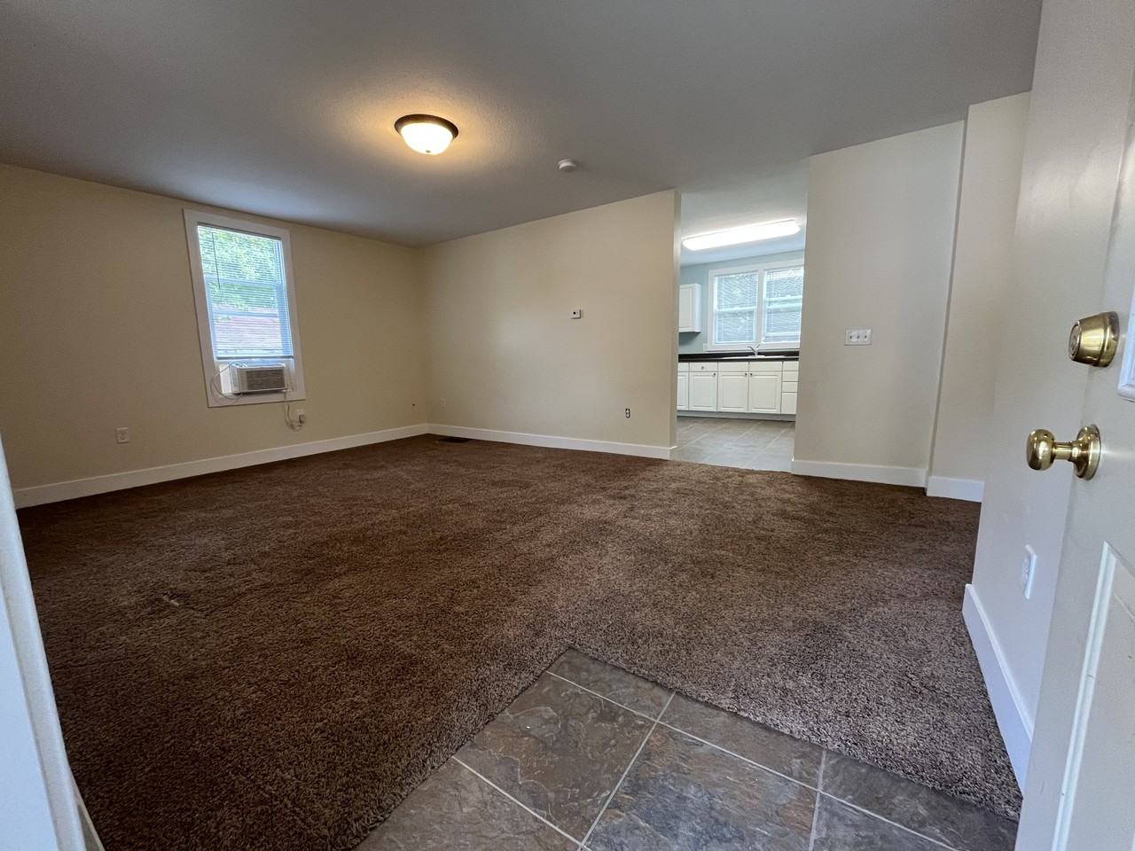 556 Franklin St #1 - Photo 5 of 17
