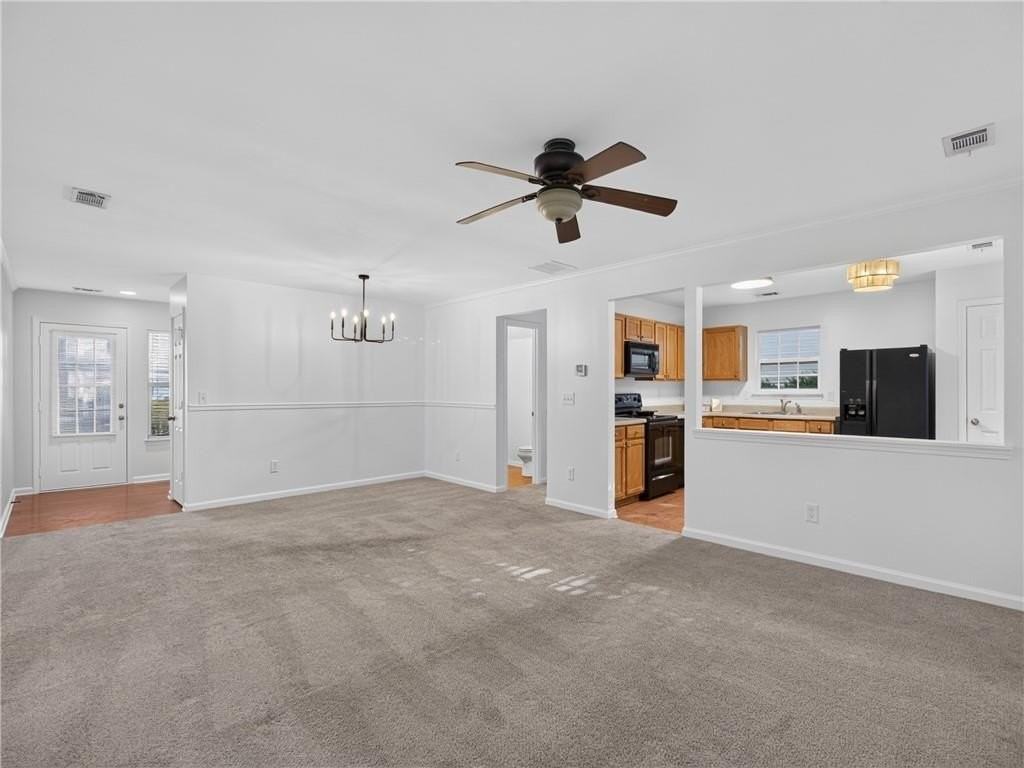 2820 Mayfair Dr - Photo 6 of 39