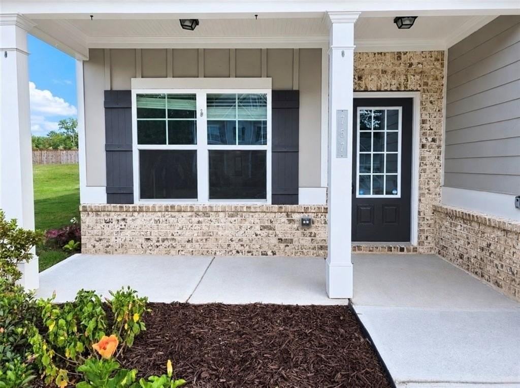 757 Laurel Cove Dr - Photo 3 of 34
