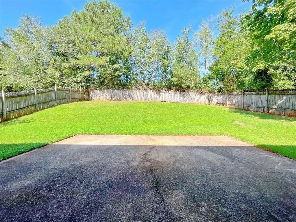 408 Lee Miller Dr - Photo 2 of 17