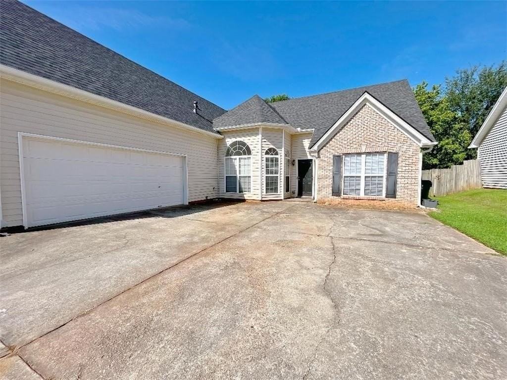 408 Lee Miller Dr - Photo 3 of 17