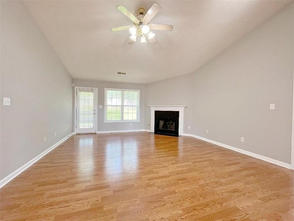 408 Lee Miller Dr - Photo 5 of 17
