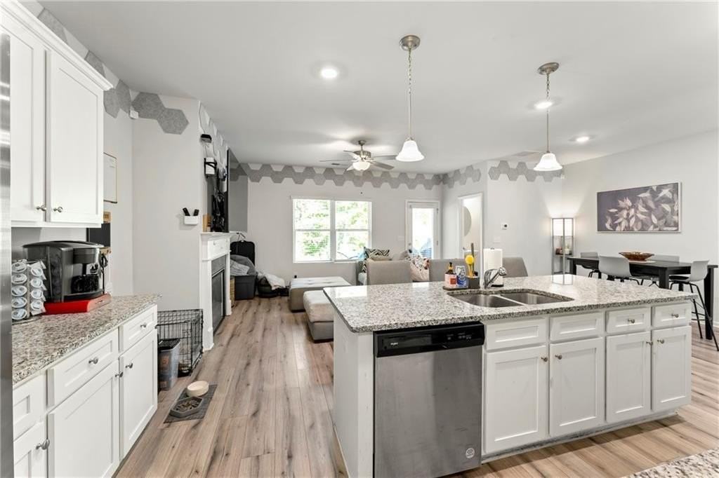 1840 Fabian Way Sw - Photo 5 of 22