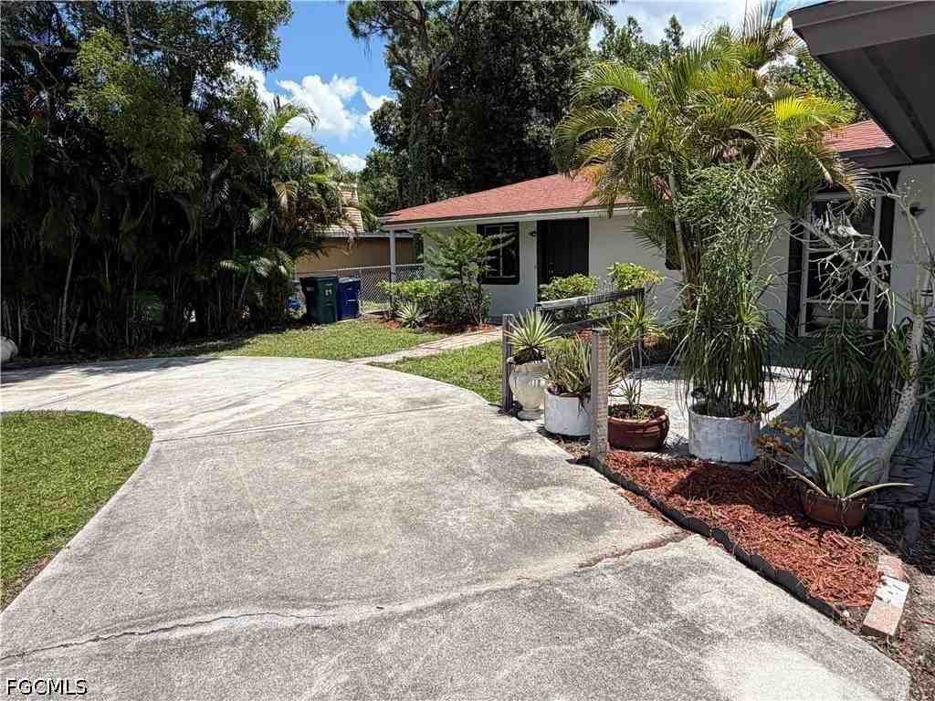 5829 Casablanca Ct - Photo 3 of 11