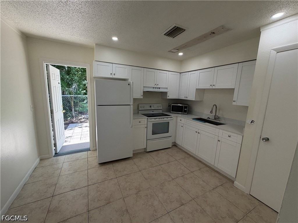 5829 Casablanca Ct - Photo 7 of 11