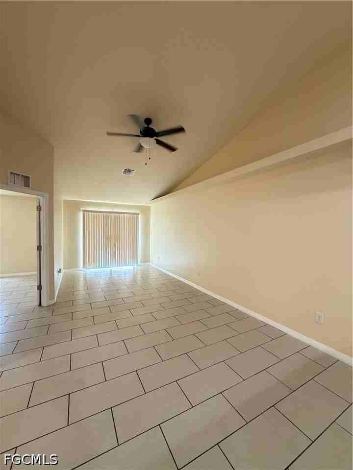 1622 Sw 33rd St - Photo 7 of 18