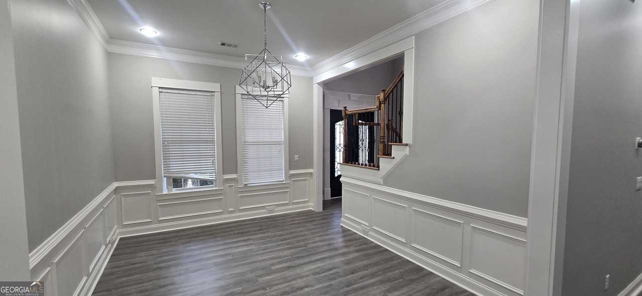 5715 Southcrest Ln - Photo 4 of 21