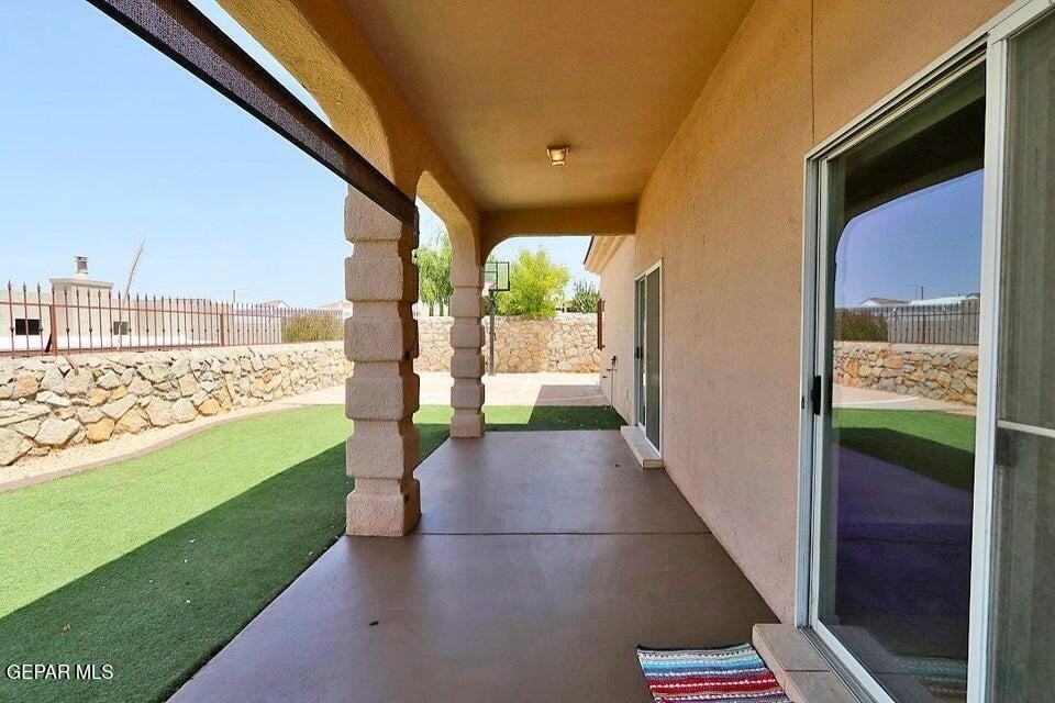 1455 Cherokee Ridge Dr - Photo 3 of 16