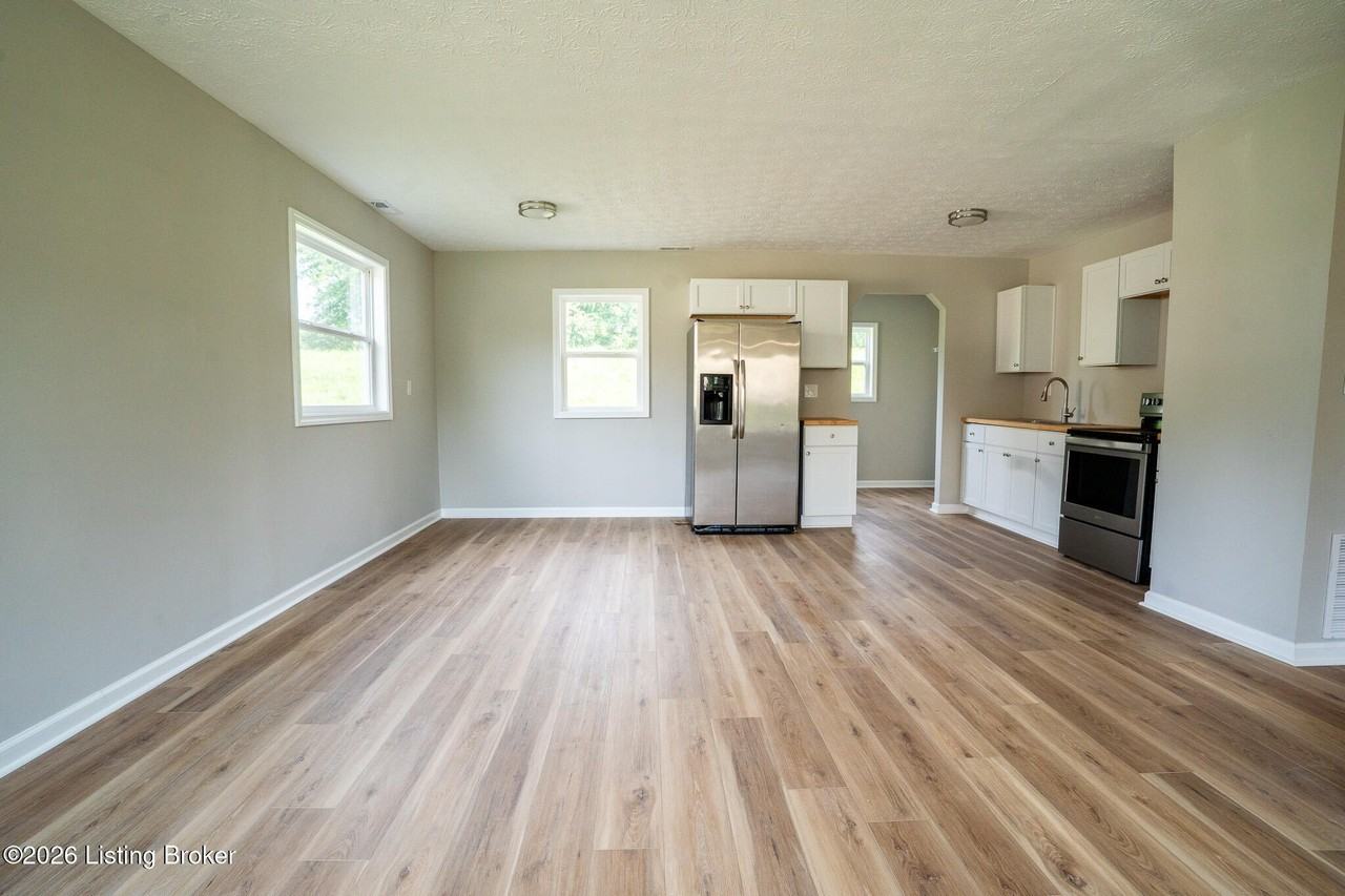 106 Hardin Ct - Photo 2 of 11