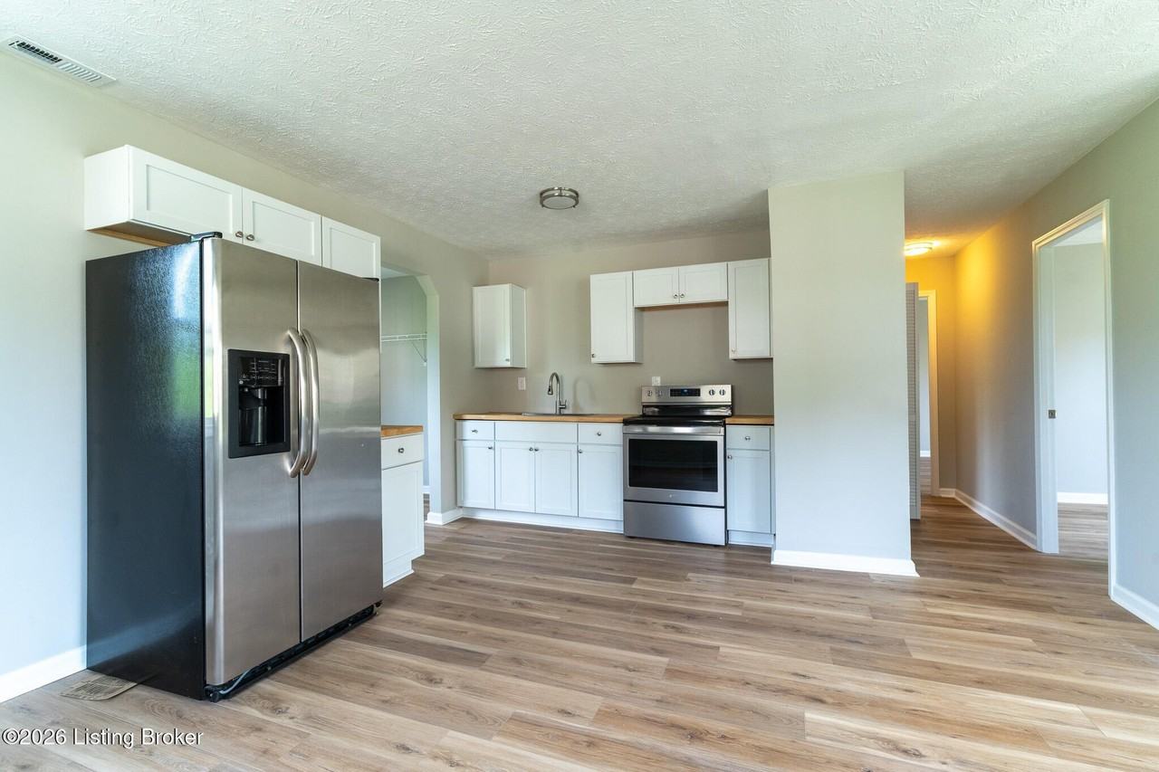 106 Hardin Ct - Photo 3 of 11