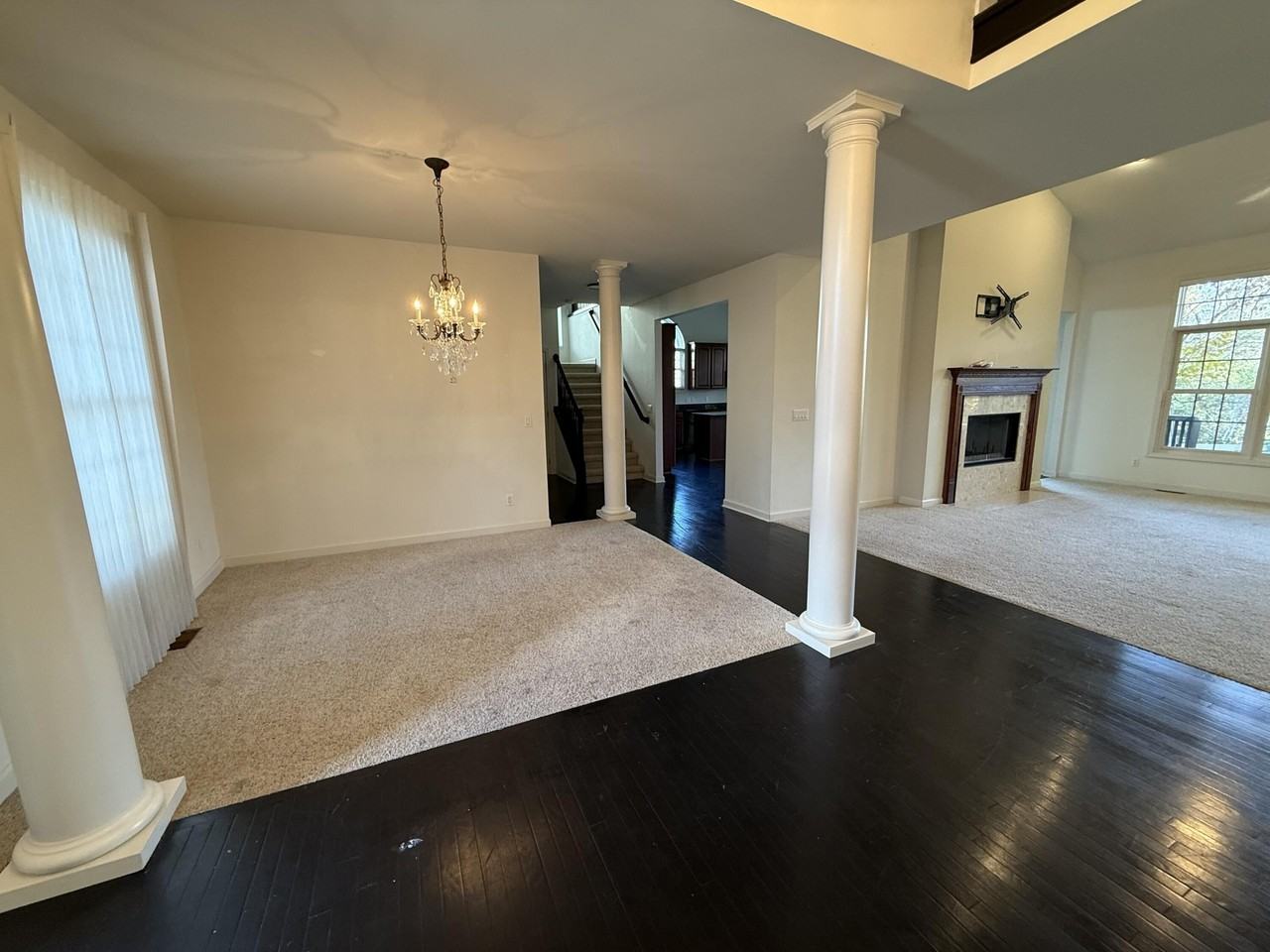18145 Shoreline Ct - Photo 5 of 43