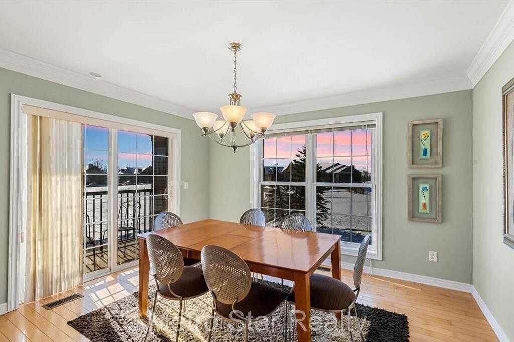 120 N Village Way - Photo 4 of 18