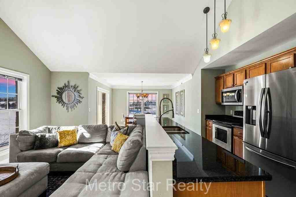 120 N Village Way - Photo 5 of 18