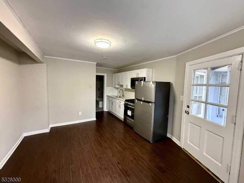 672 Mount Hope Ave #2 - Photo 7 of 8