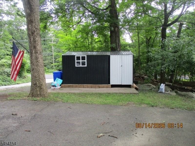 4 Mohawk Trl - Photo 3 of 24