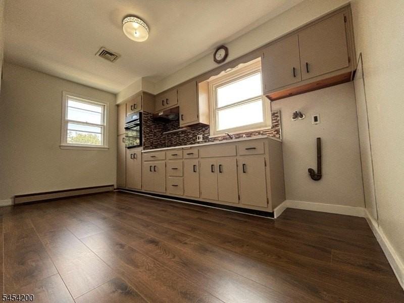 115 Van Riper Ave - Photo 3 of 7