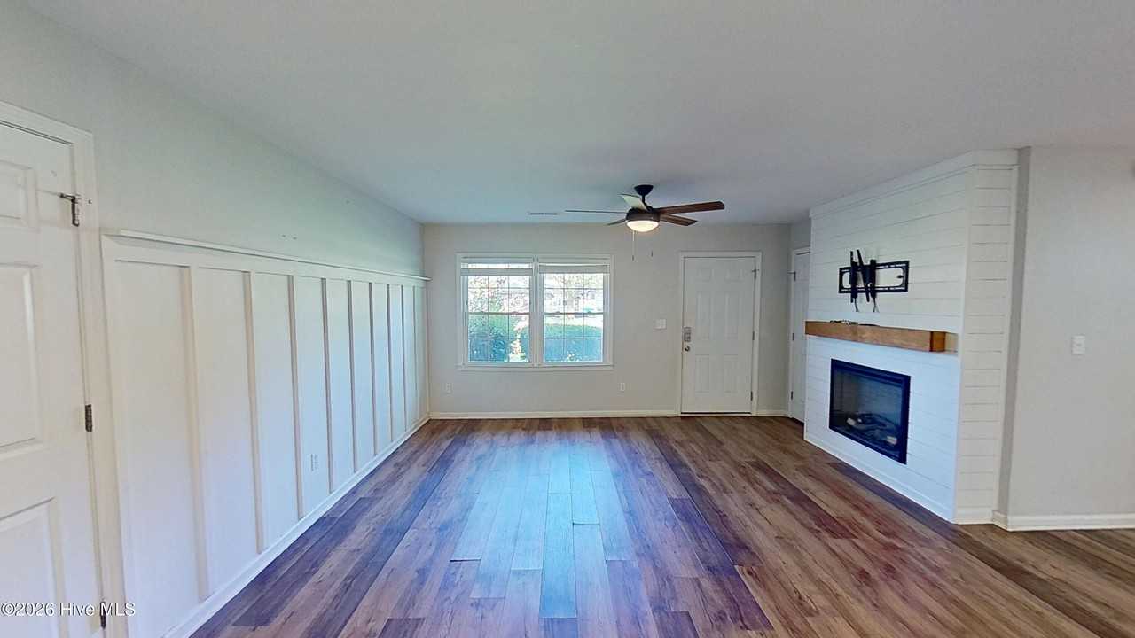 209 Caladan Rd - Photo 3 of 25