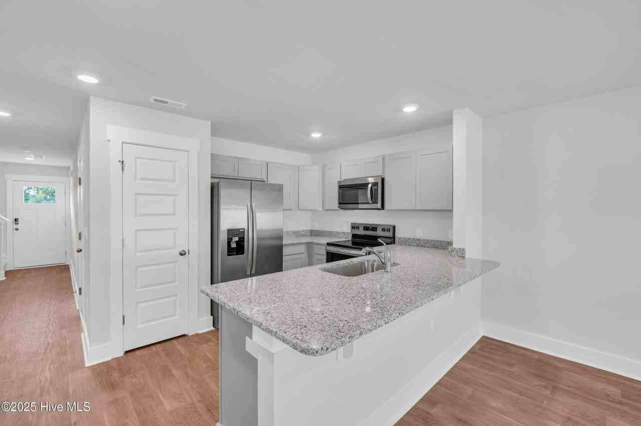 123 S Grassland Rd - Photo 6 of 45