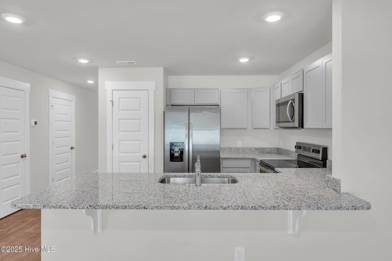 123 S Grassland Rd - Photo 7 of 45