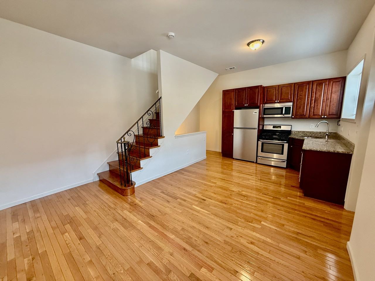 2000 South Chadwick Street - BUnit B #B - Photo 4 of 41