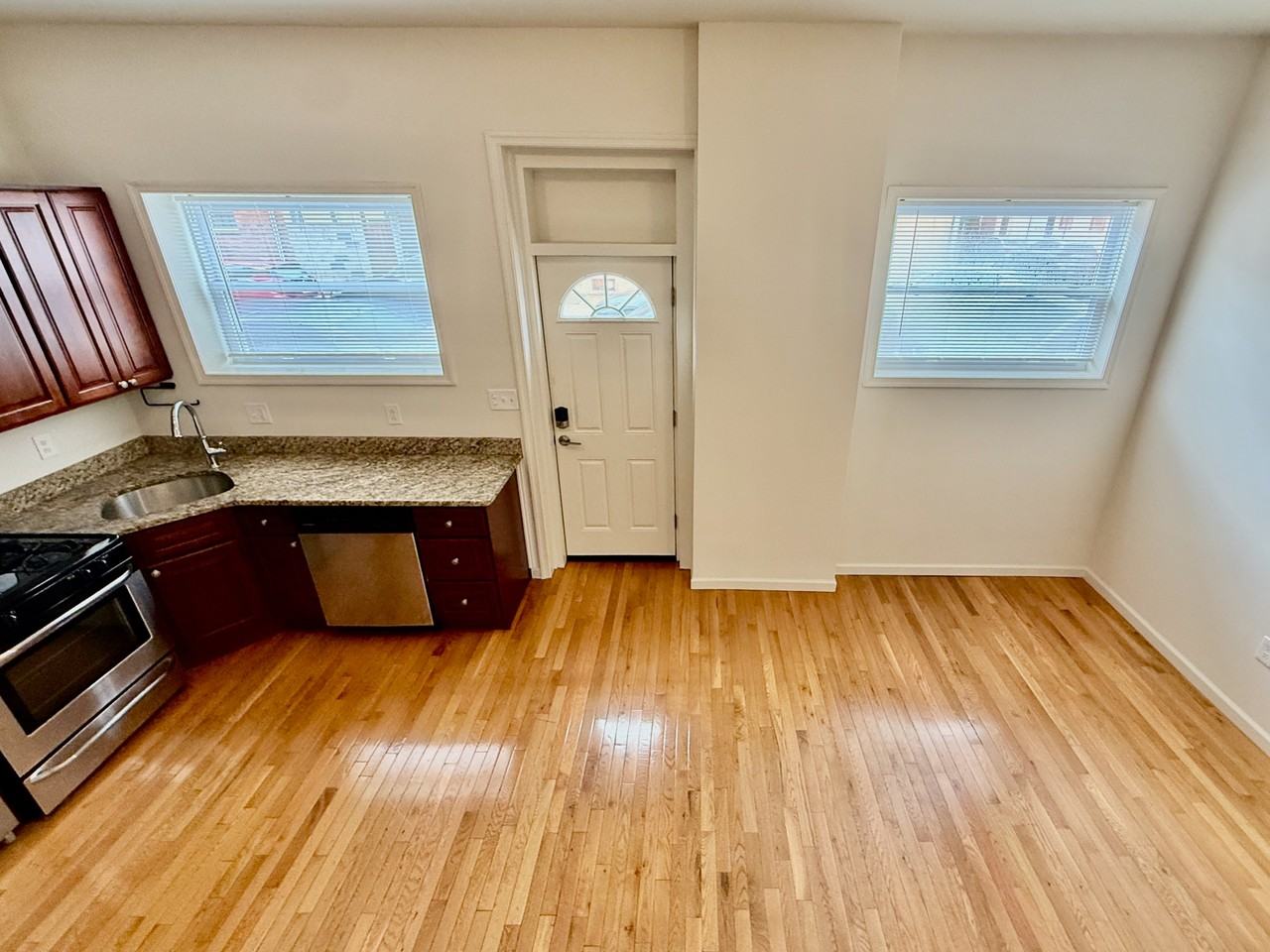 2000 South Chadwick Street - BUnit B #B - Photo 7 of 41