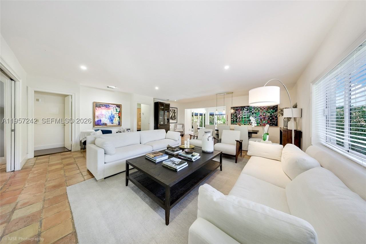 526 Satinwood Dr - Photo 5 of 18