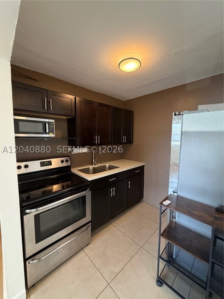 2715 Tigertail Ave #109 - Photo 3 of 22