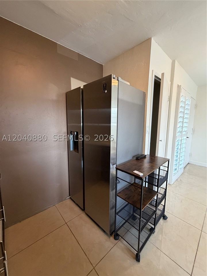 2715 Tigertail Ave #109 - Photo 4 of 22