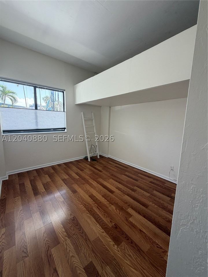 2715 Tigertail Ave #109 - Photo 7 of 22