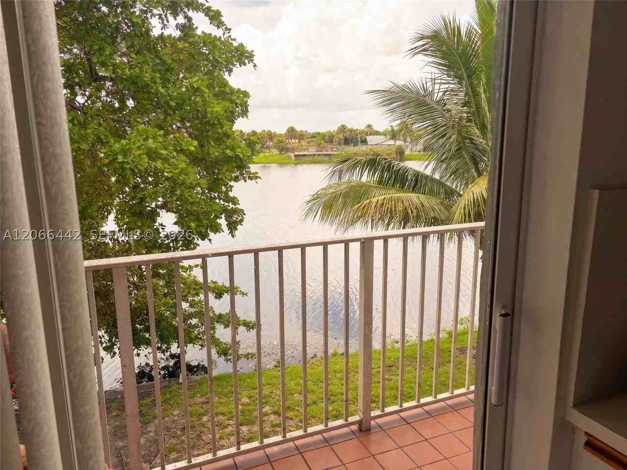 6910 Nw 173rd Dr #1008 - Photo 2 of 22